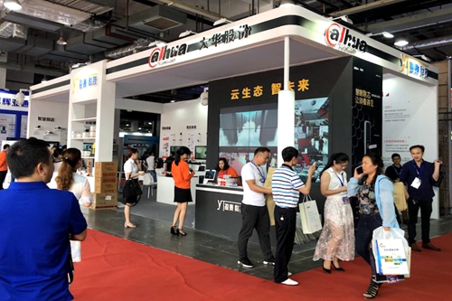 湖南銘騰智能科技有限公司,智能停車場管理系統(tǒng),智能化監(jiān)控系統(tǒng)服務(wù),智能防盜報(bào)警系統(tǒng) 湖南銘騰智能科技有限公司,智能停車場管理系統(tǒng),智能化監(jiān)控系統(tǒng)服務(wù),智能防盜報(bào)警系統(tǒng)